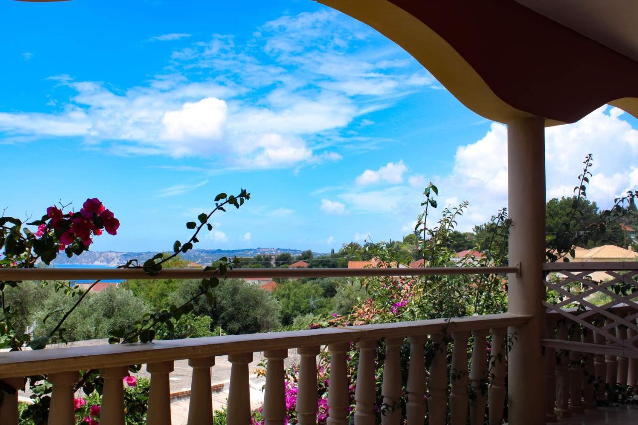 Marinos Studios At Lourdata Village Exterior foto