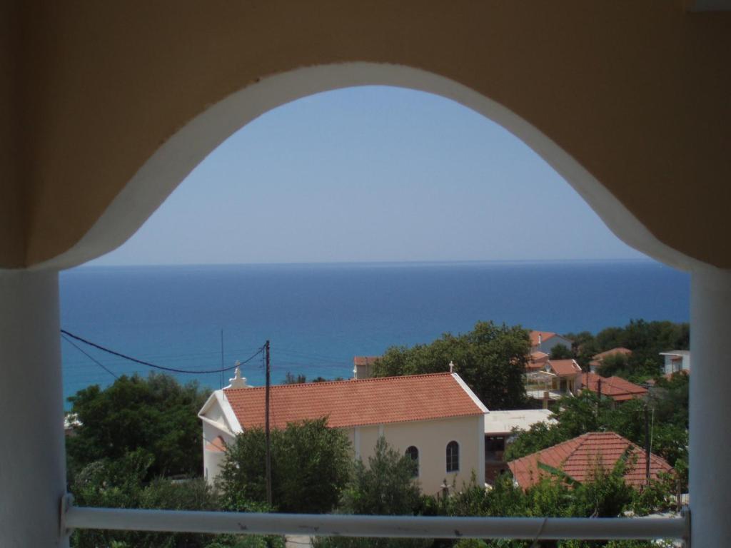 Marinos Studios At Lourdata Village Exterior foto