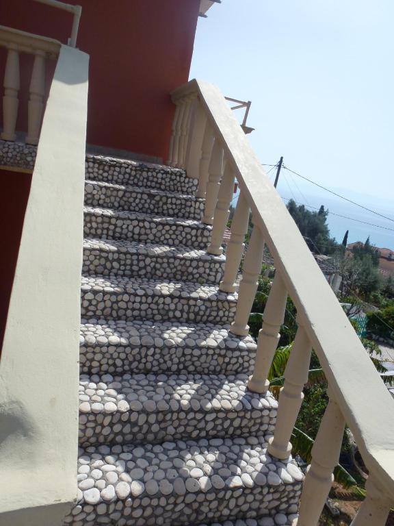 Marinos Studios At Lourdata Village Exterior foto