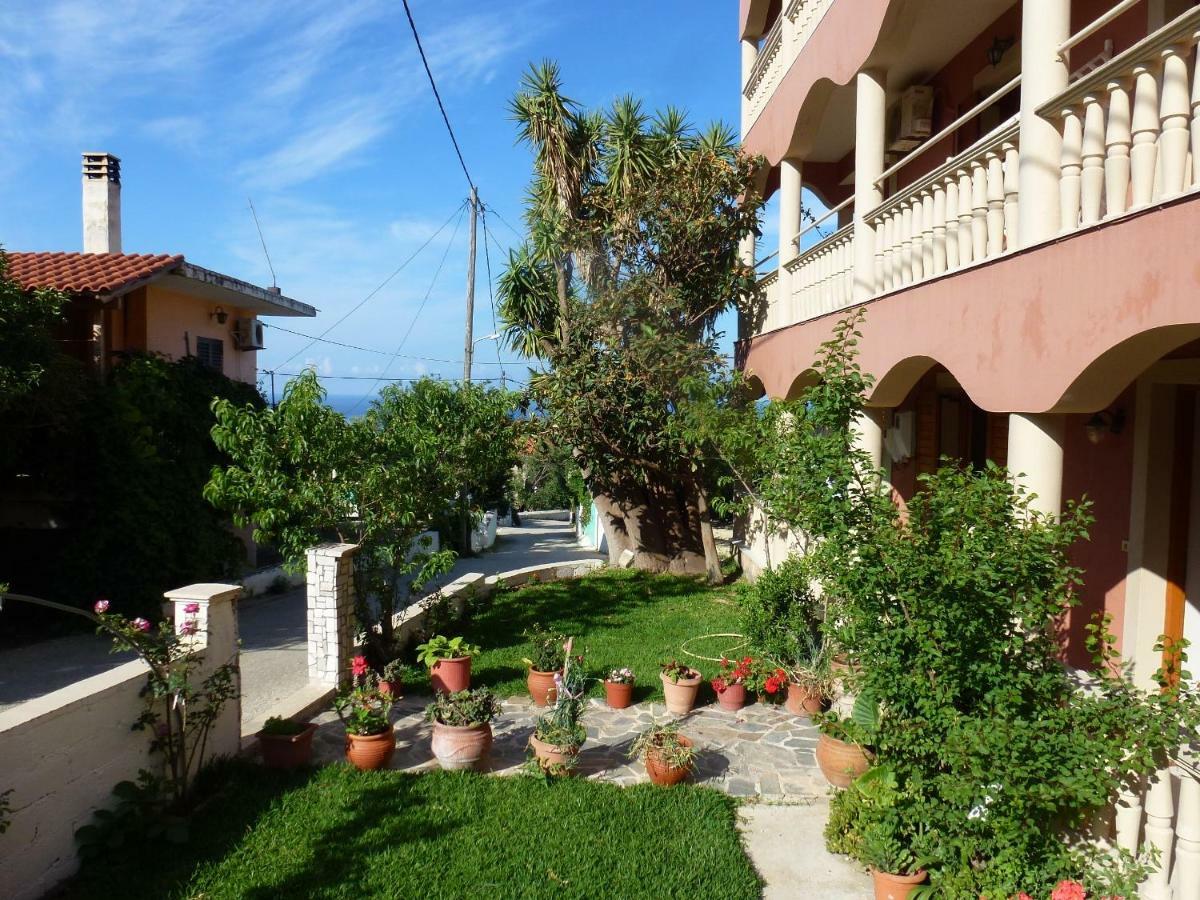 Marinos Studios At Lourdata Village Exterior foto