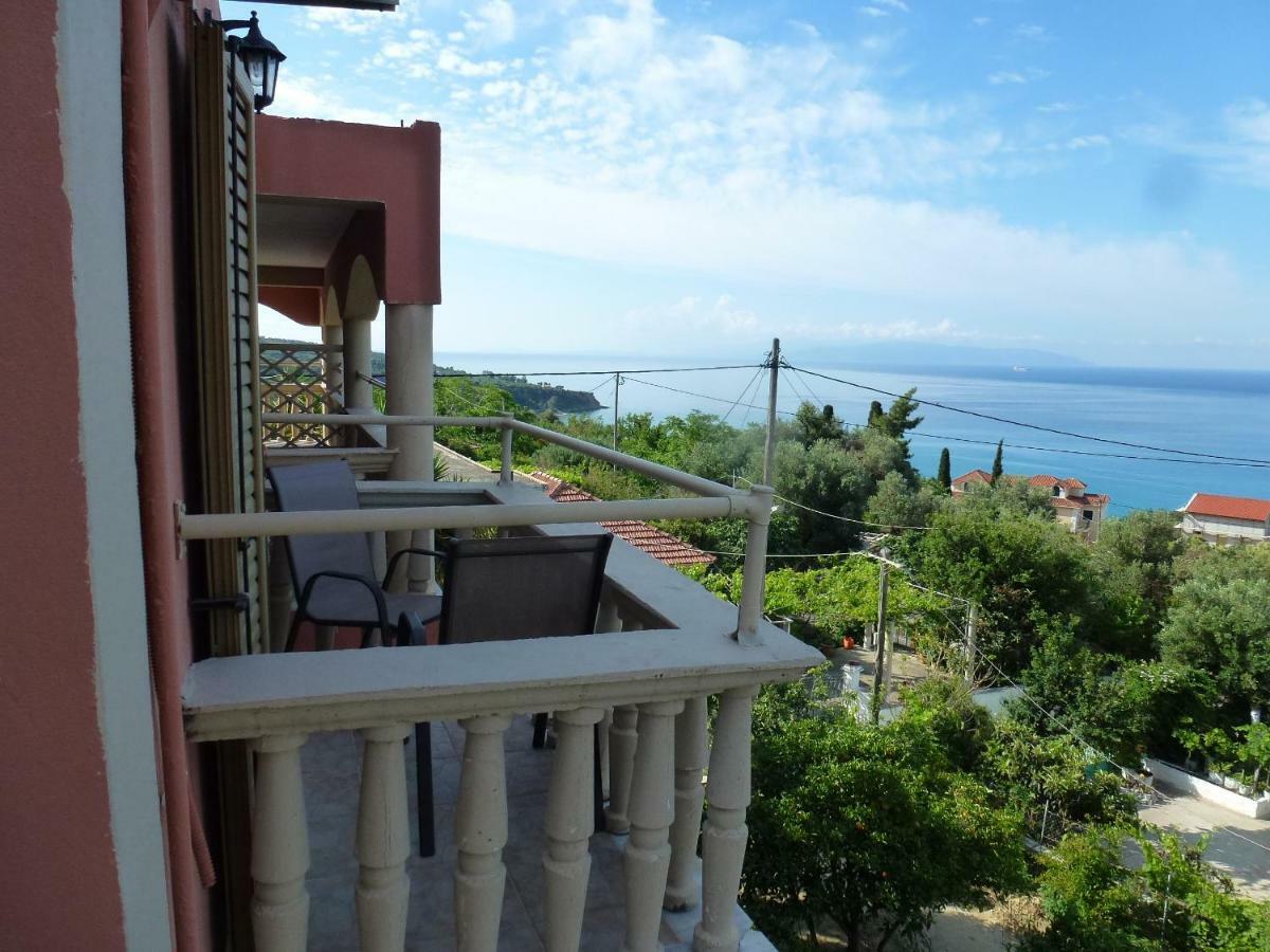 Marinos Studios At Lourdata Village Exterior foto